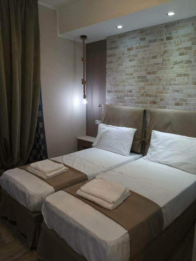 Guesthouse Luisella カリアリ エクステリア 写真