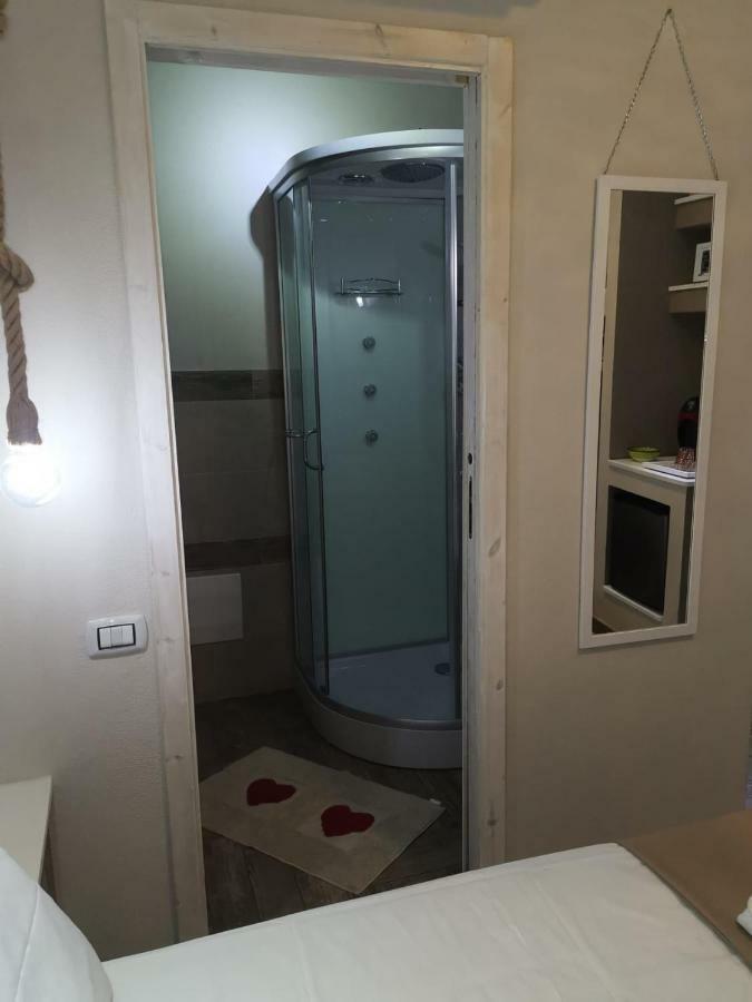 Guesthouse Luisella カリアリ エクステリア 写真
