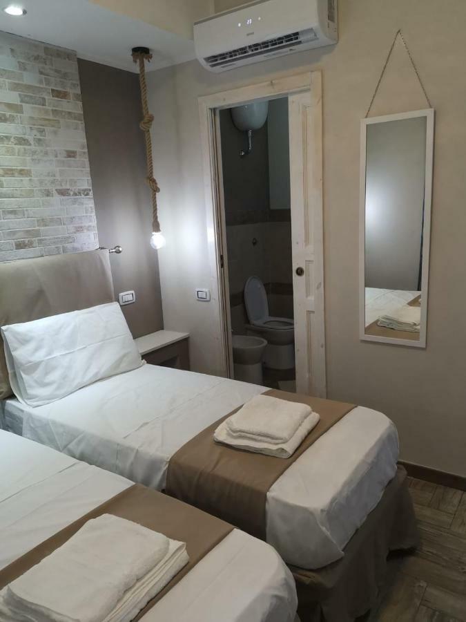 Guesthouse Luisella カリアリ エクステリア 写真