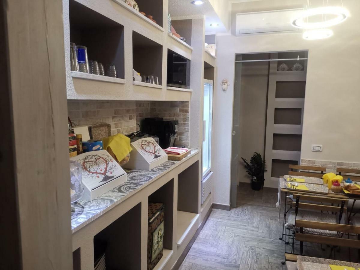 Guesthouse Luisella カリアリ エクステリア 写真