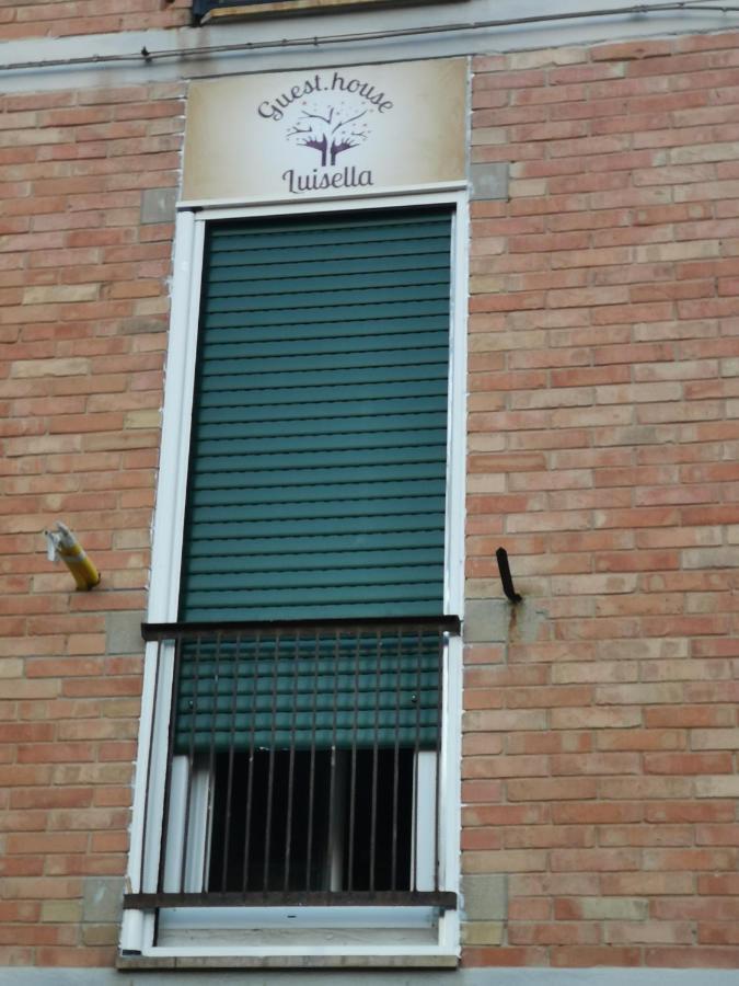 Guesthouse Luisella カリアリ エクステリア 写真